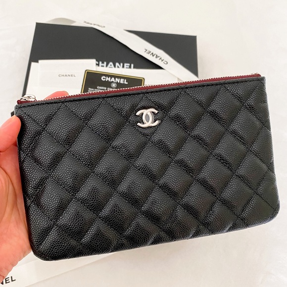 BRAND NEW Chanel Classic Small O-Case - Picture 4 of 16